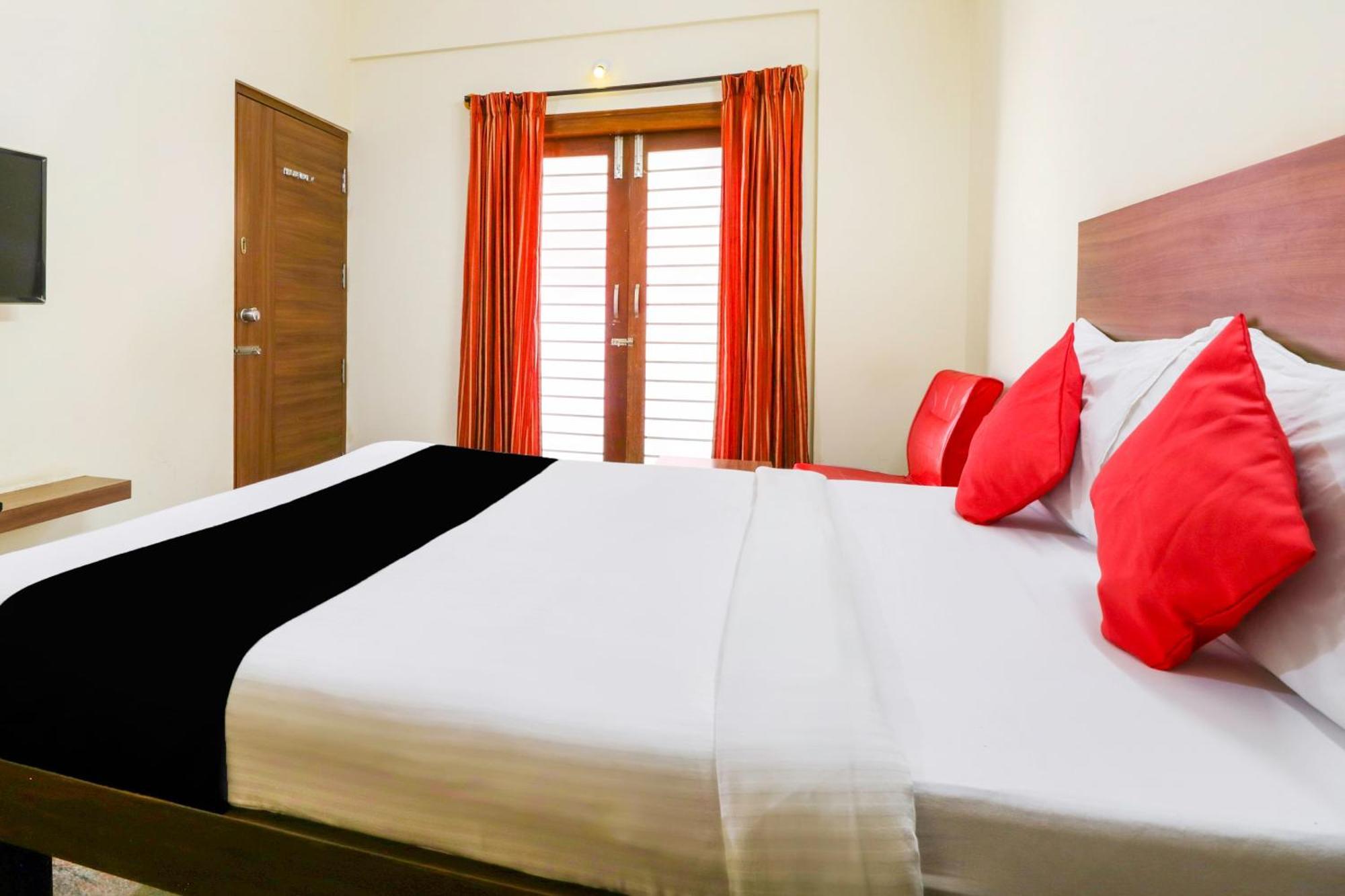 Hotel O Champion Comfort Near Hosahalli Metro Station Bangalore Bagian luar foto