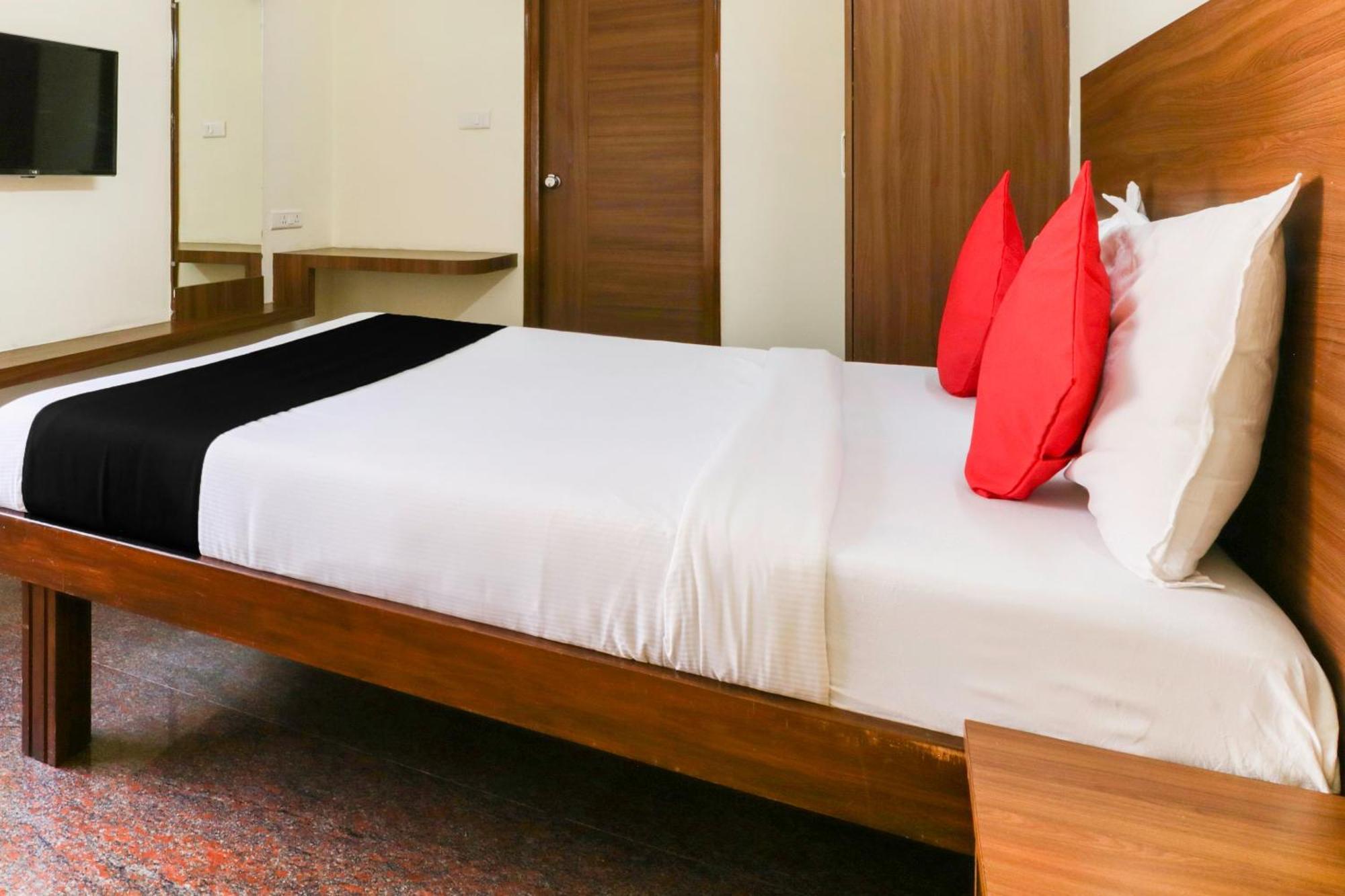 Hotel O Champion Comfort Near Hosahalli Metro Station Bangalore Bagian luar foto