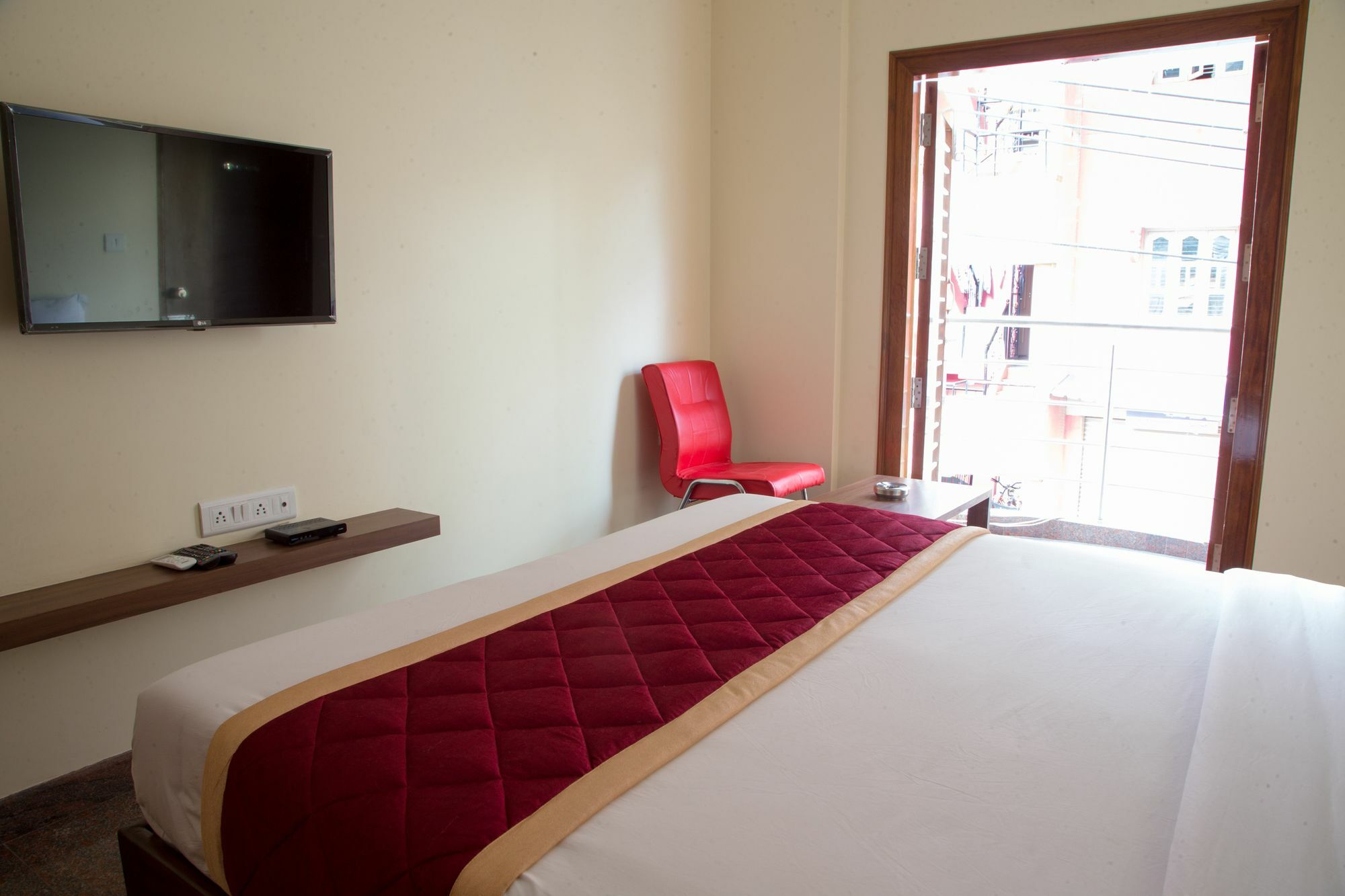 Hotel O Champion Comfort Near Hosahalli Metro Station Bangalore Bagian luar foto
