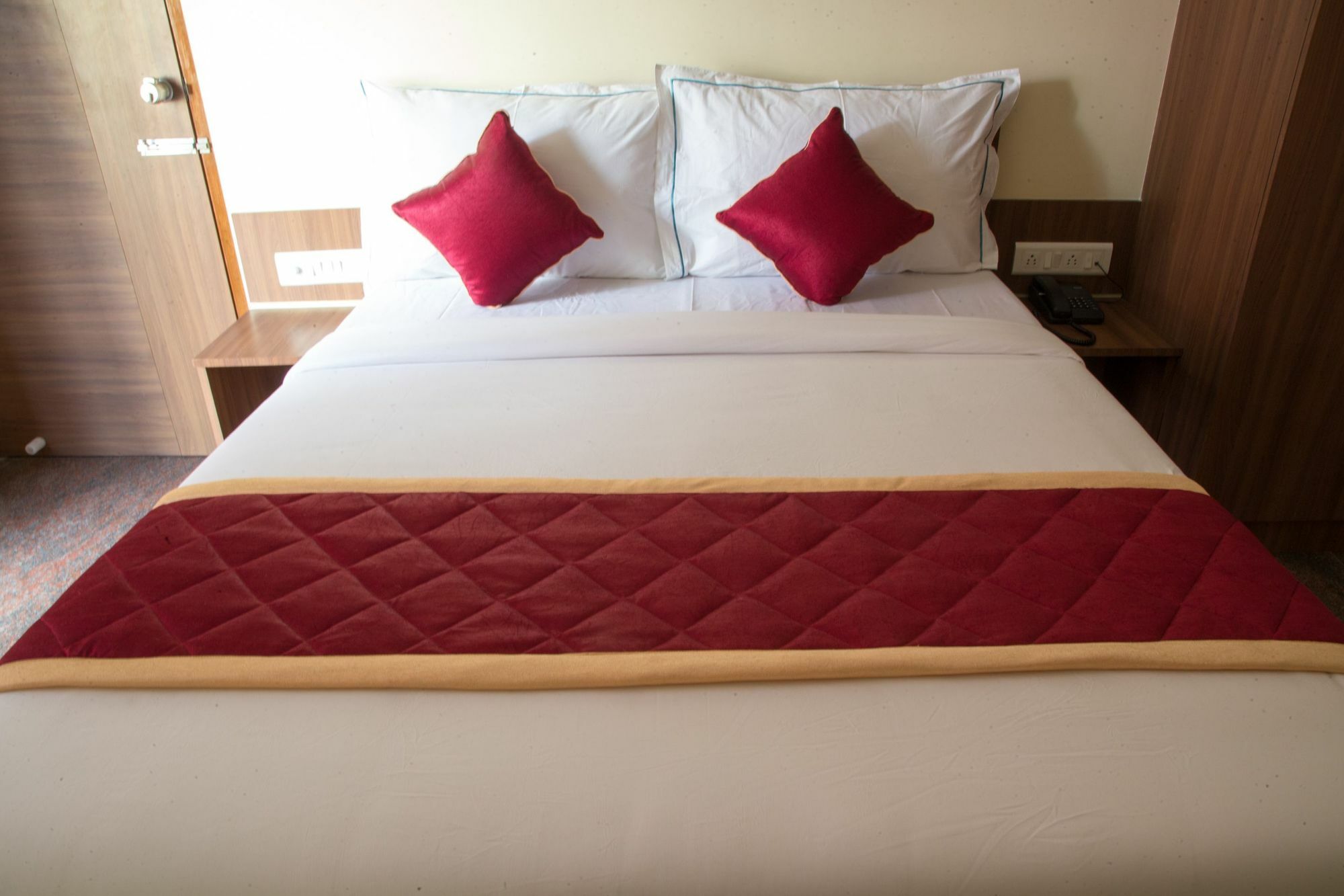 Hotel O Champion Comfort Near Hosahalli Metro Station Bangalore Bagian luar foto