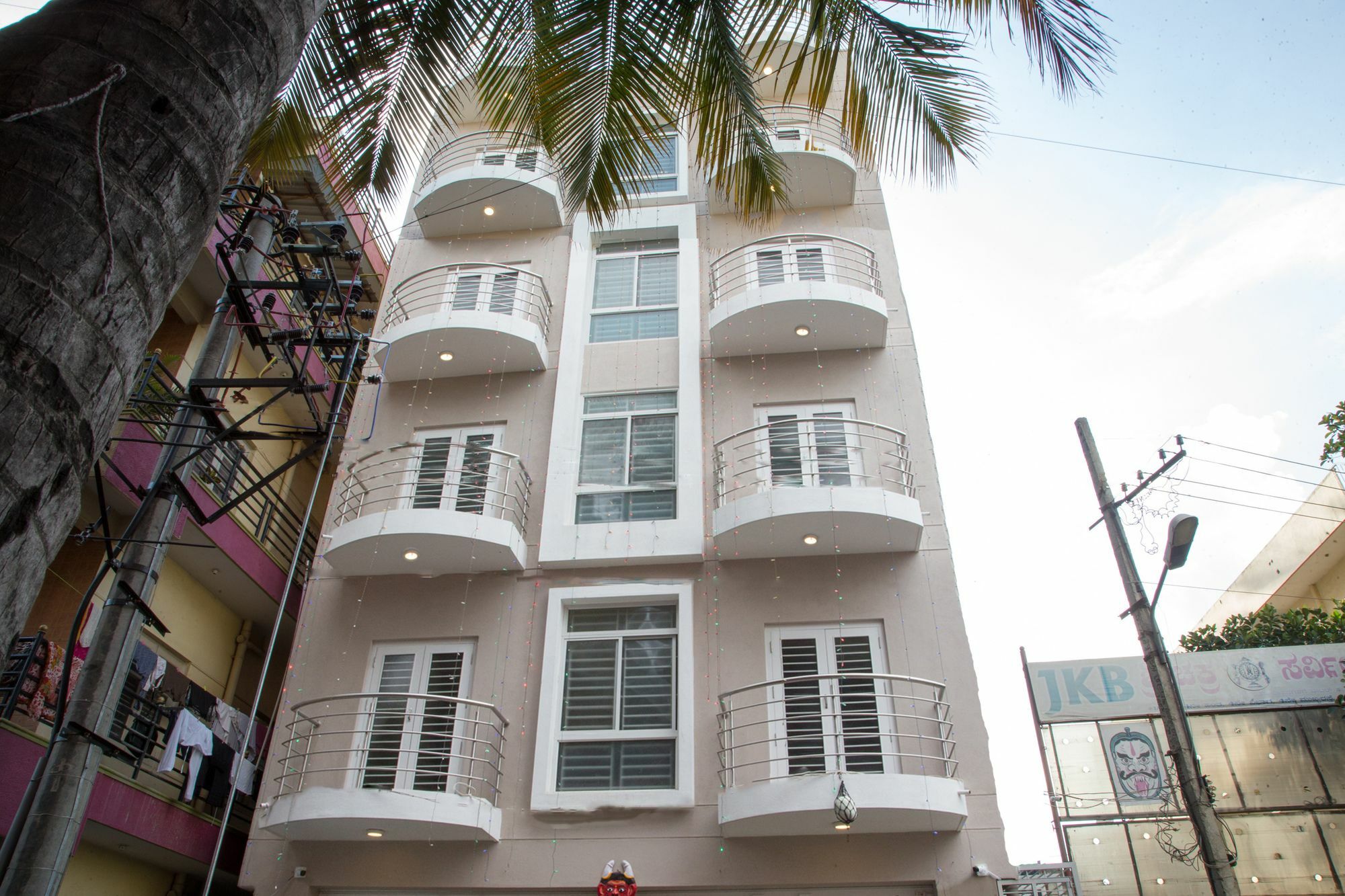 Hotel O Champion Comfort Near Hosahalli Metro Station Bangalore Bagian luar foto