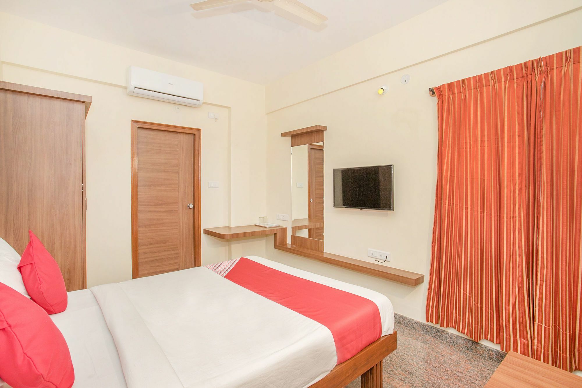 Hotel O Champion Comfort Near Hosahalli Metro Station Bangalore Bagian luar foto